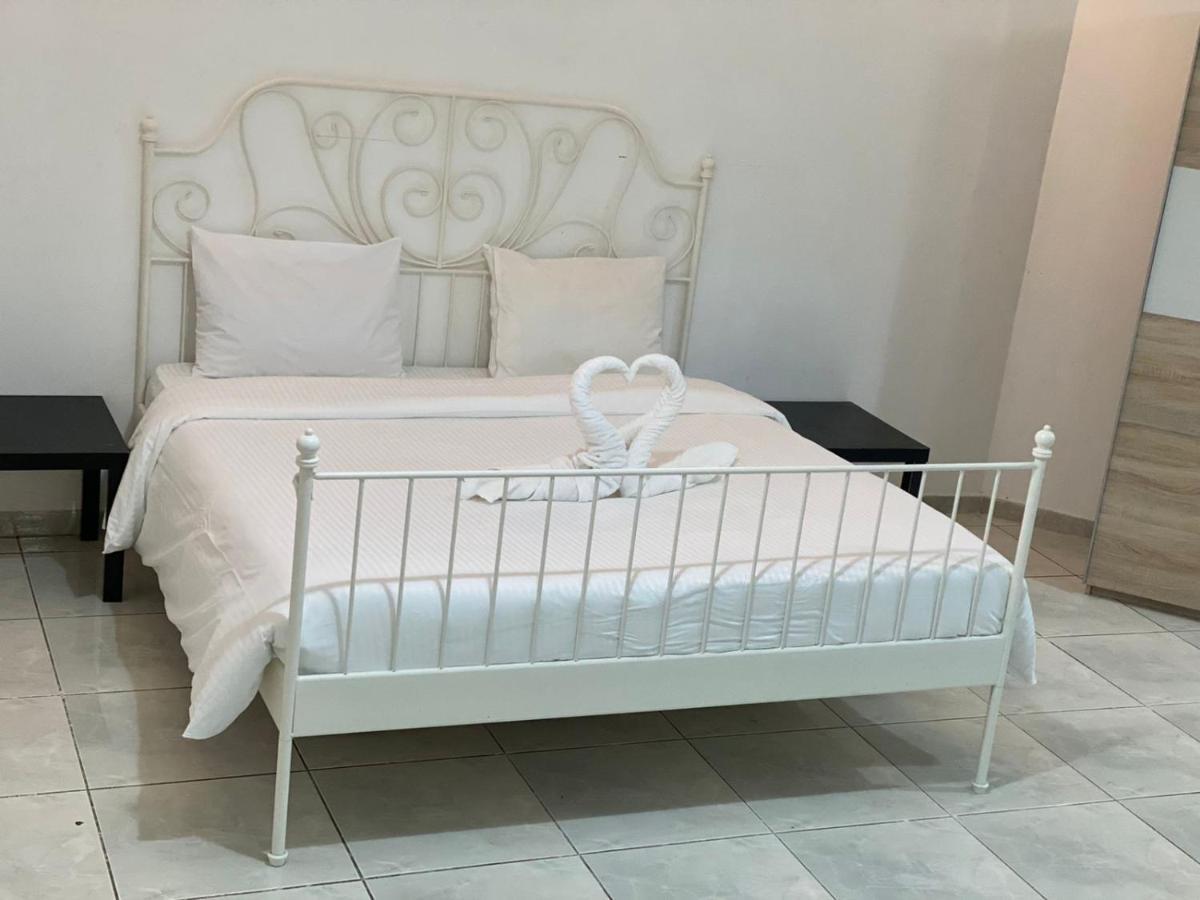 Comfortable Private Rooms In Compound Housing Dubaï Extérieur photo