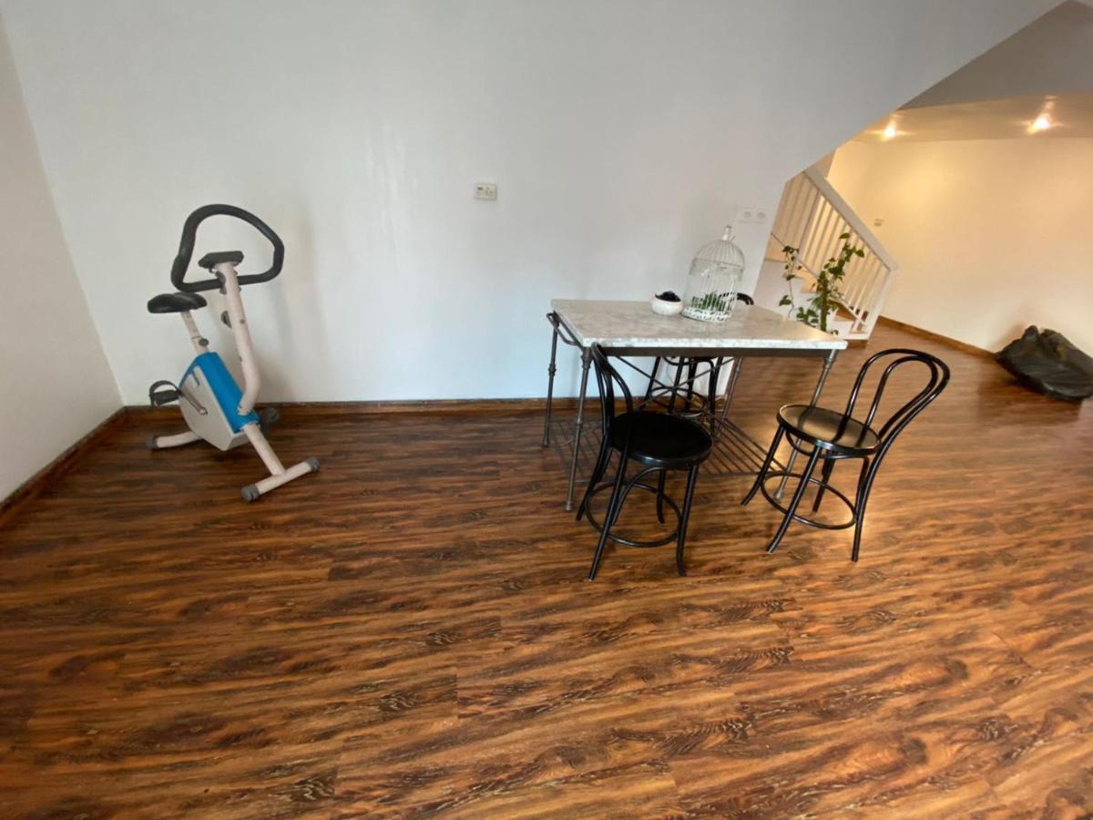 Comfortable Private Rooms In Compound Housing Dubaï Extérieur photo