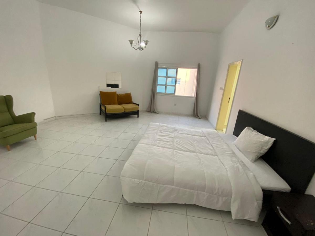 Comfortable Private Rooms In Compound Housing Dubaï Extérieur photo