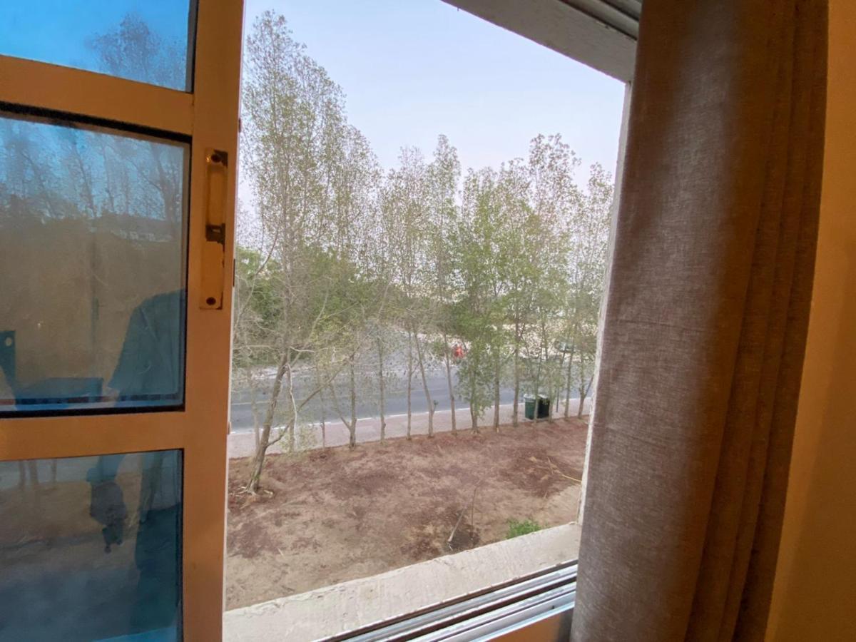 Comfortable Private Rooms In Compound Housing Dubaï Extérieur photo