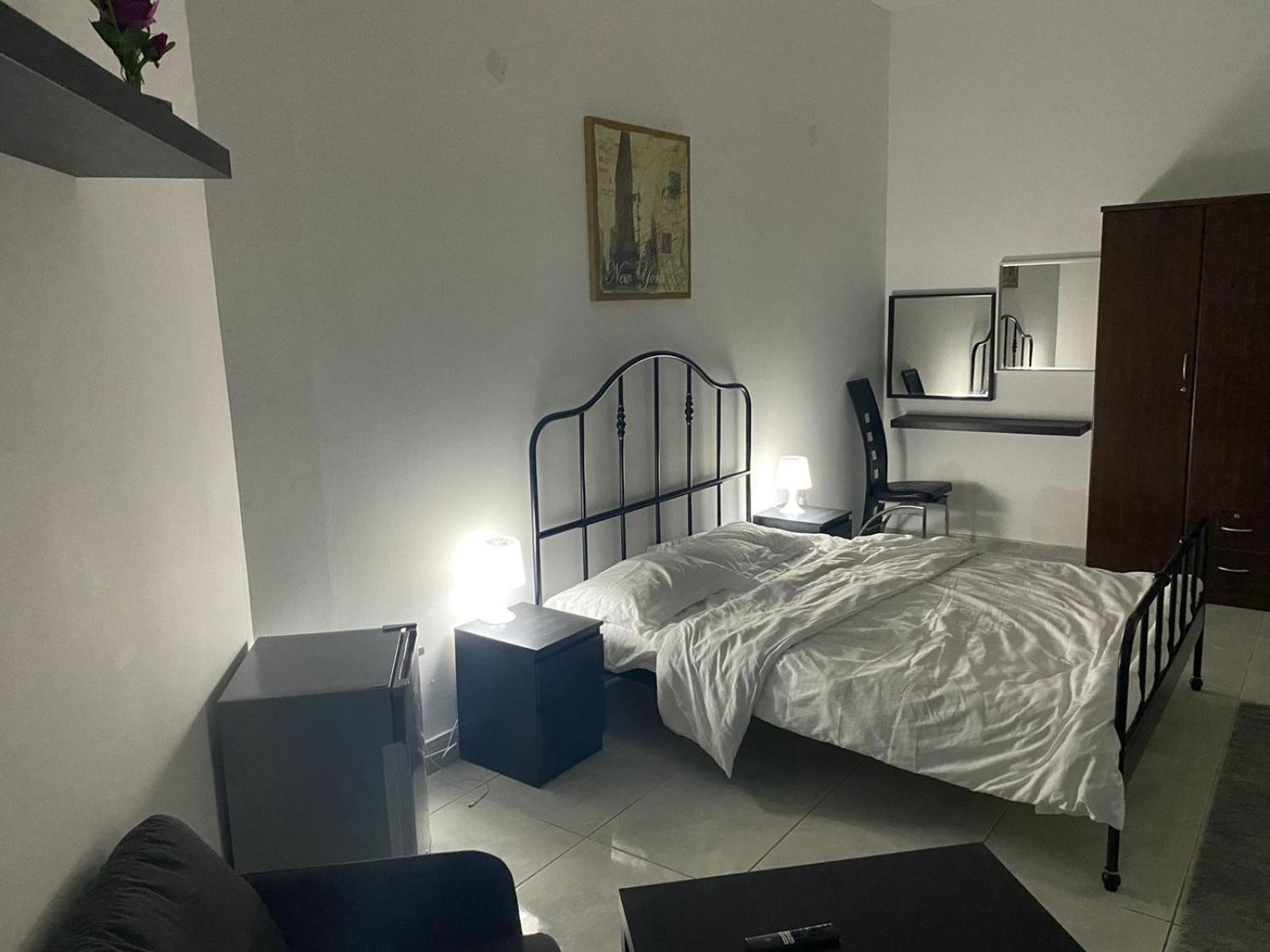 Comfortable Private Rooms In Compound Housing Dubaï Extérieur photo