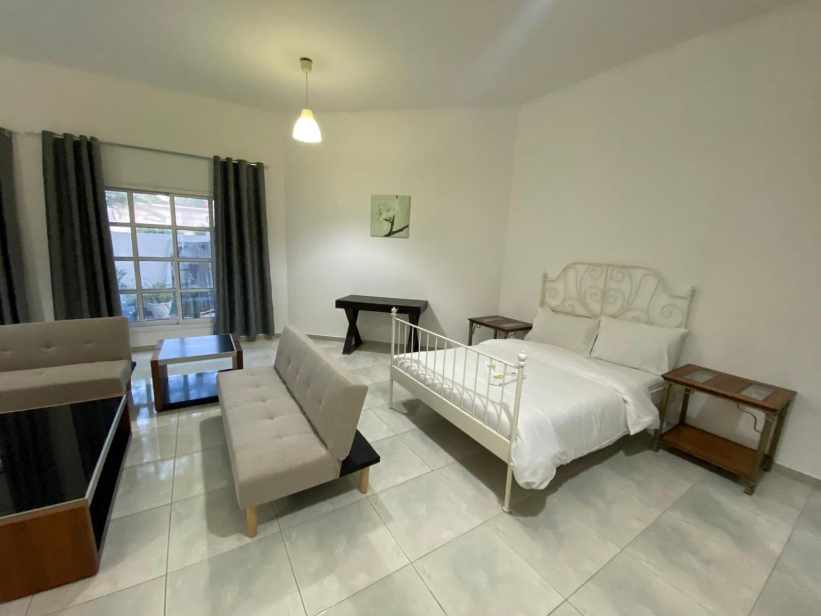 Comfortable Private Rooms In Compound Housing Dubaï Extérieur photo