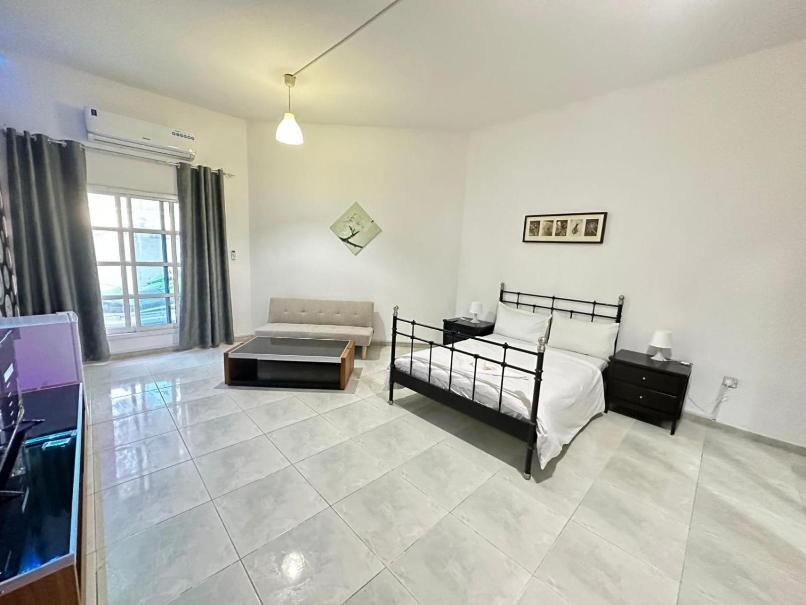 Comfortable Private Rooms In Compound Housing Dubaï Extérieur photo